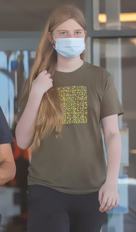 模特合租房吃8元面不加蛋爱仙女个性风九游会·j9网站马斯克儿子摇身一变成(图1)